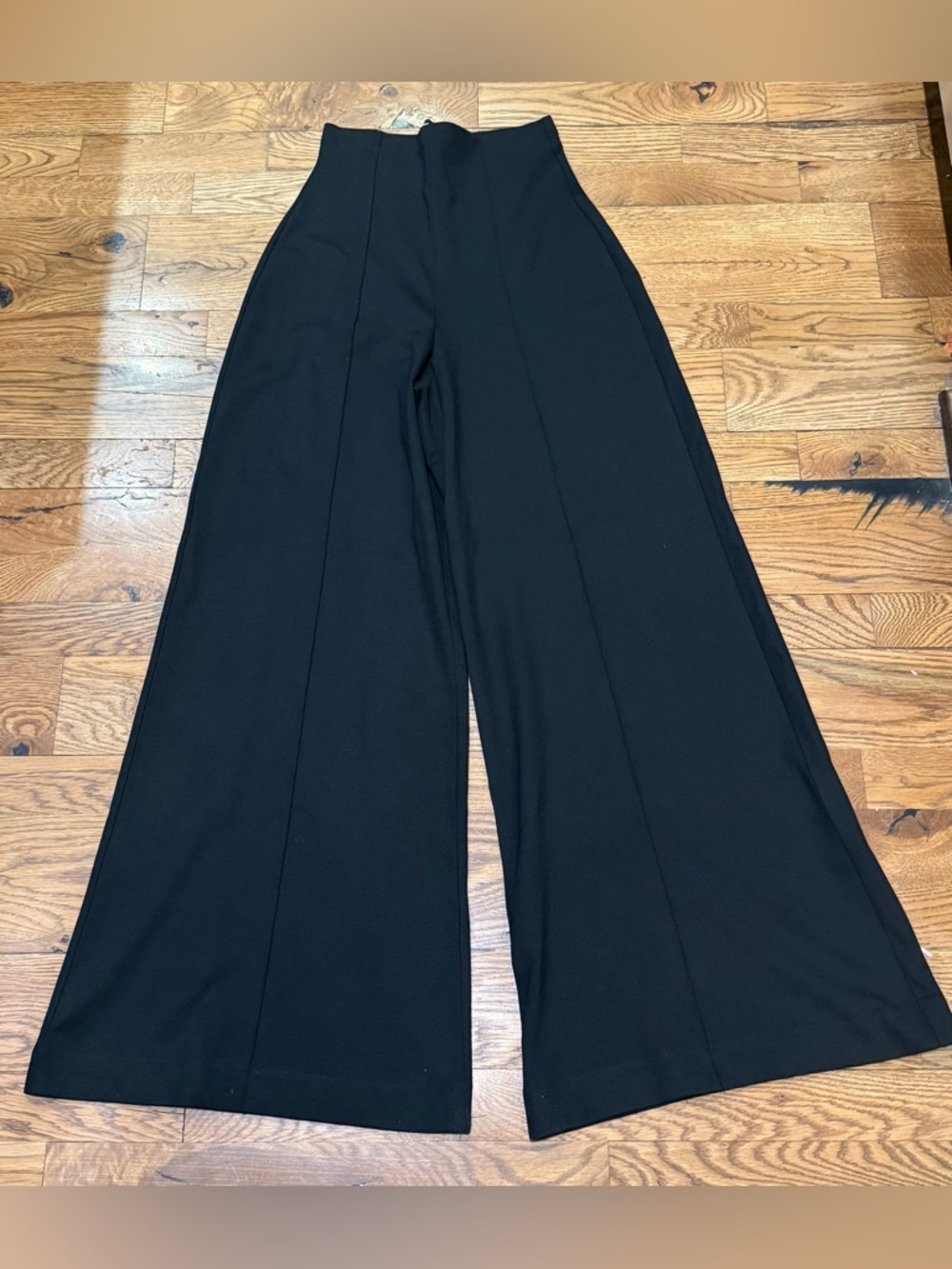 Ripley Rader. Black Ponte Knit long Wide Leg Pant. Size 3 (medium). - Picture 3 of 7
